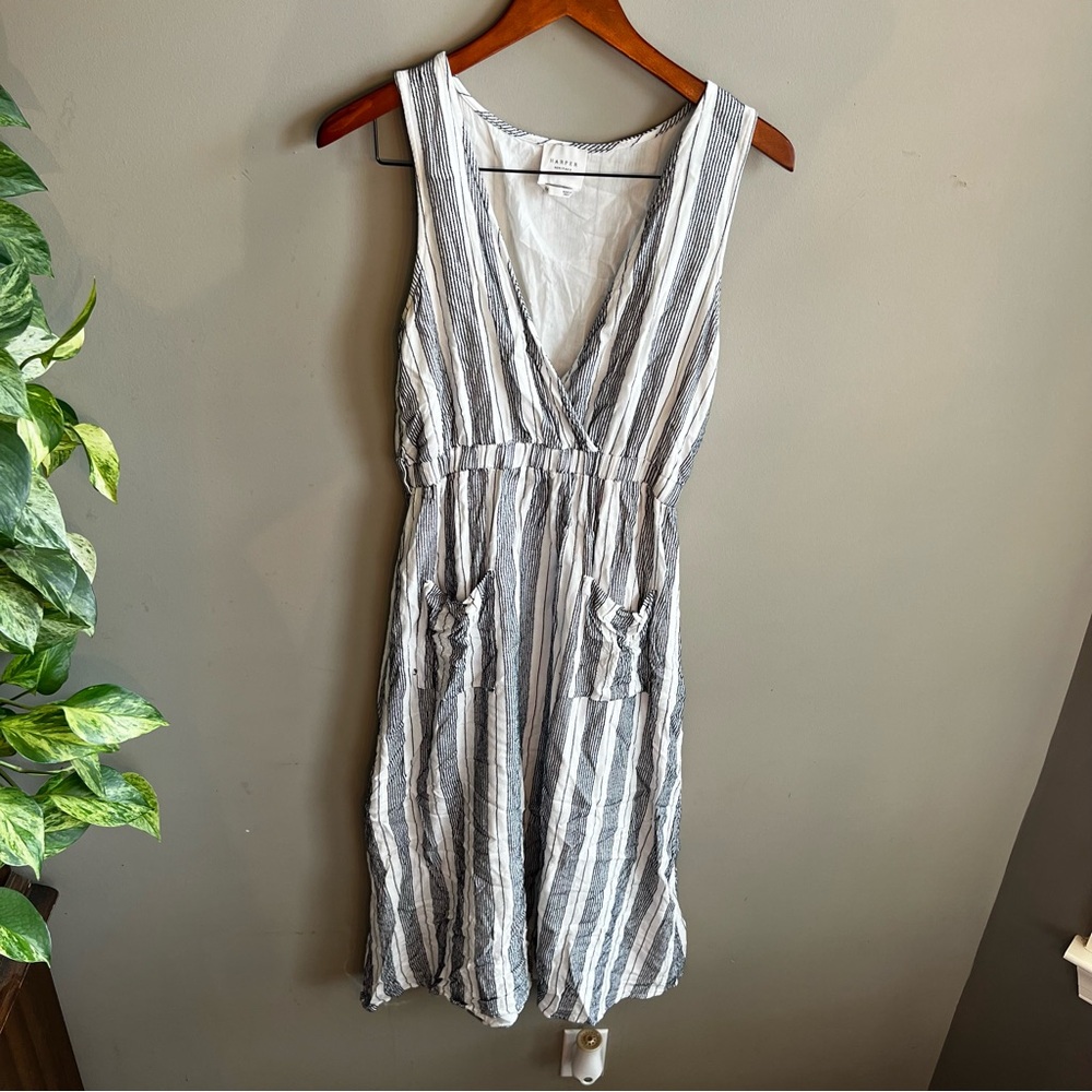 Francesca’s Harper midi dress size Medium